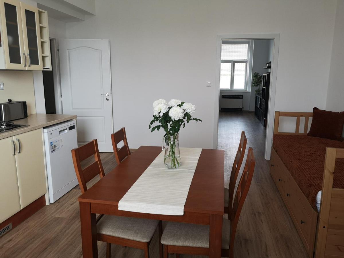 Fine Apartment In Centrum Of Slany With Aircondition Exterior photo