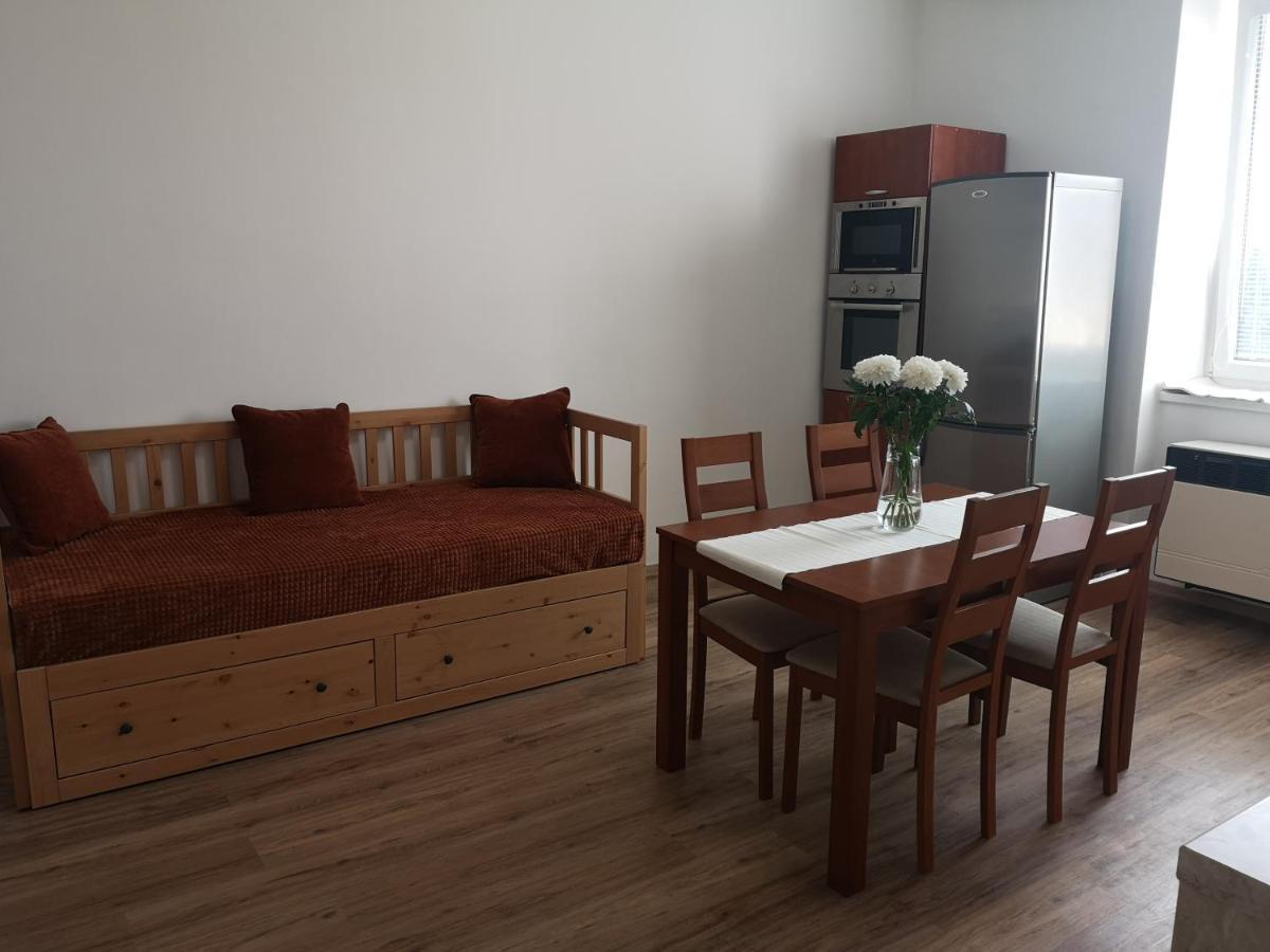 Fine Apartment In Centrum Of Slany With Aircondition Exterior photo
